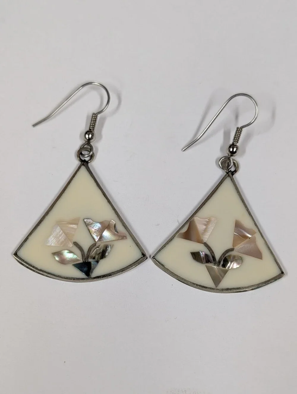 Vintage Alpaca Mexico Ivory Floral Tulip Inlay Fan Dangle Earrings